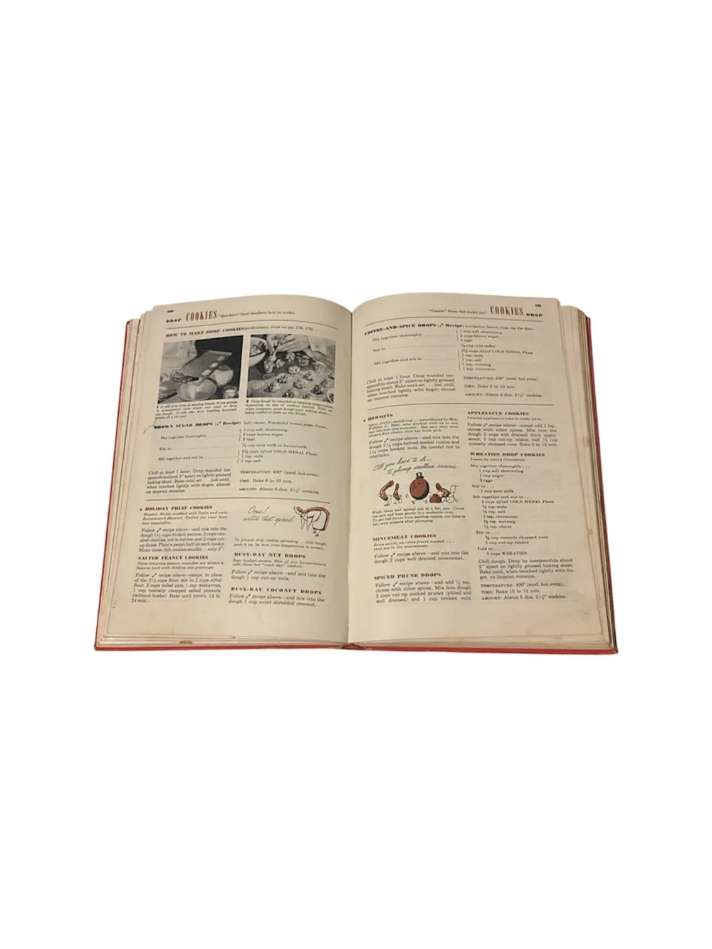 vintage 1950 edition of Betty Crocker's Picture Cook Book.